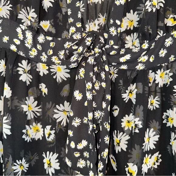 cAbi 5816 Kimono‎ Women's Medium Black Daisy Floral Short Sleeve Sheer Boho Wrap - Picture 8 of 12